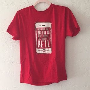 Red tee auto correct comedy